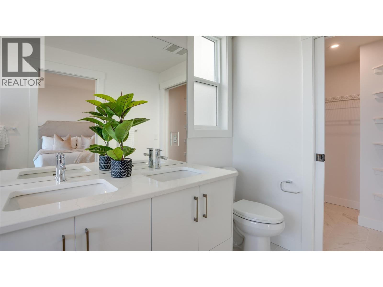 #2 1050 Mt Revelstoke Place - 16