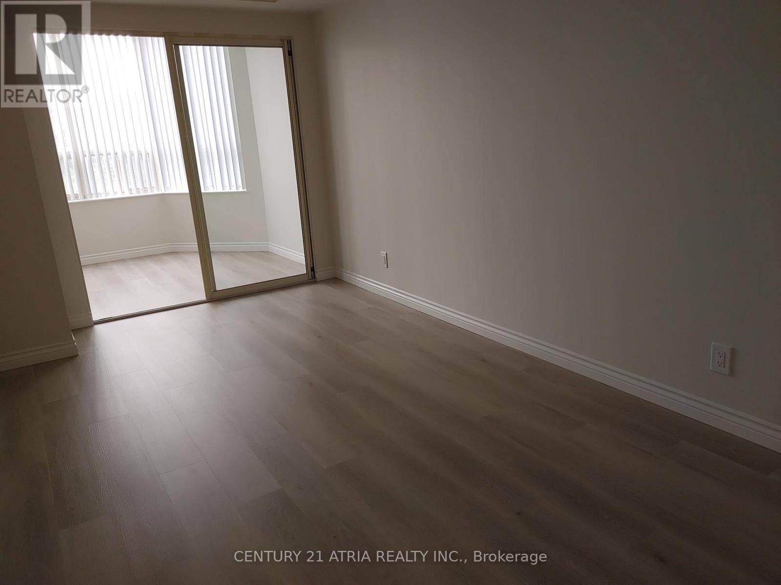 #907 195 WYNFORD DRIVE - 11