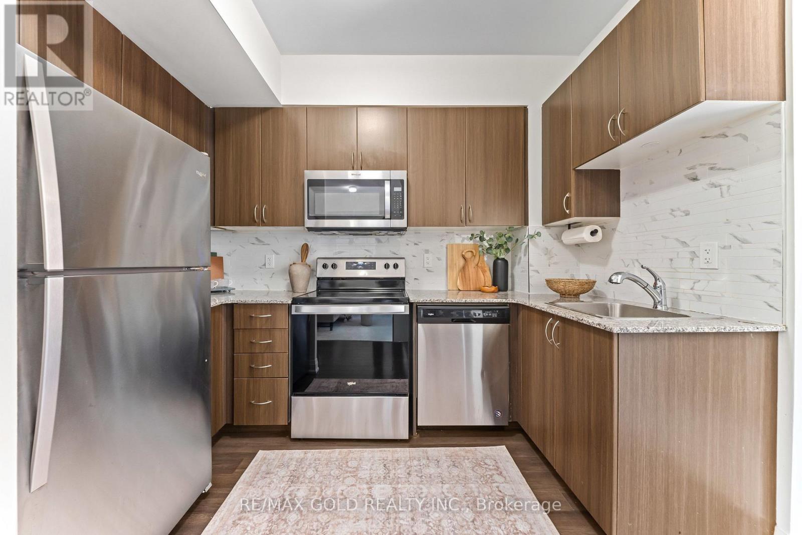 #602 18 COLES AVENUE - 11