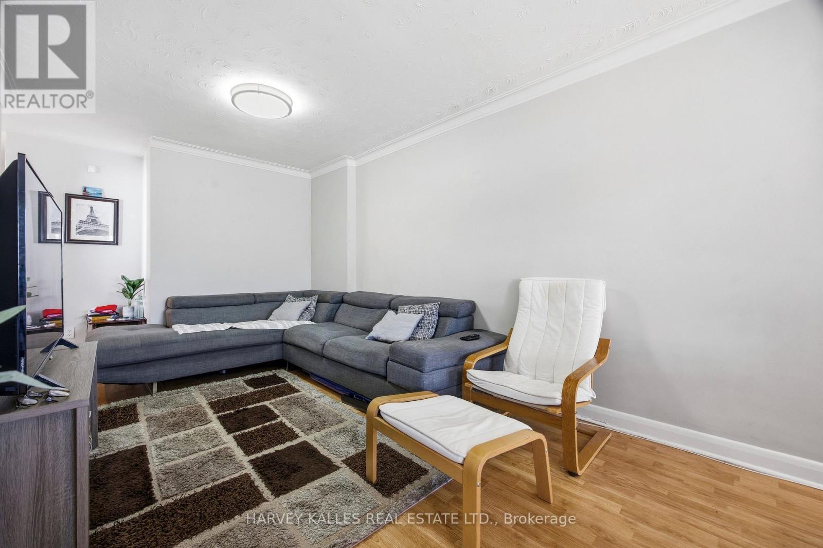 29 GILTSPUR DRIVE - 10