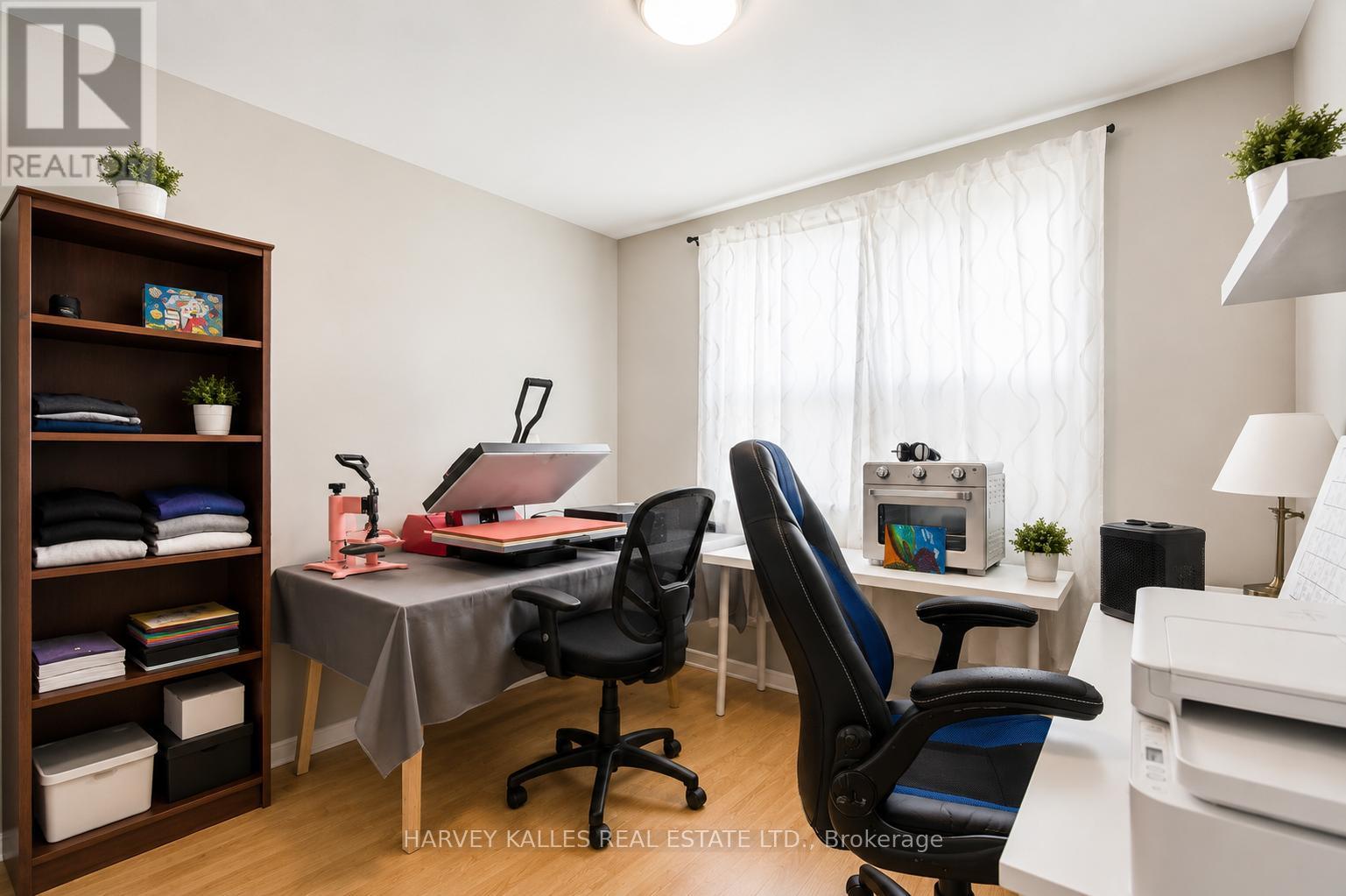29 GILTSPUR DRIVE - 16