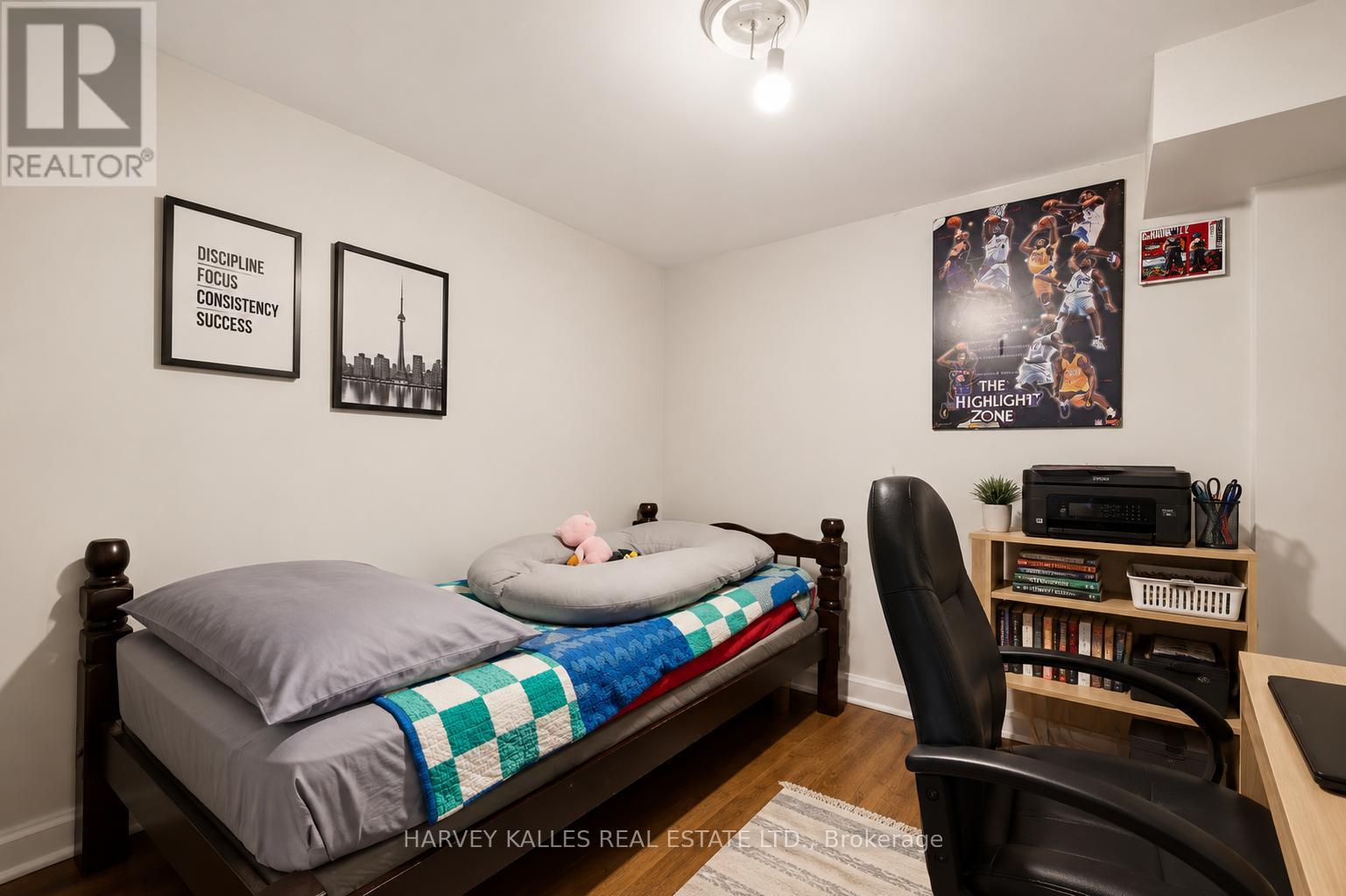 29 GILTSPUR DRIVE - 29