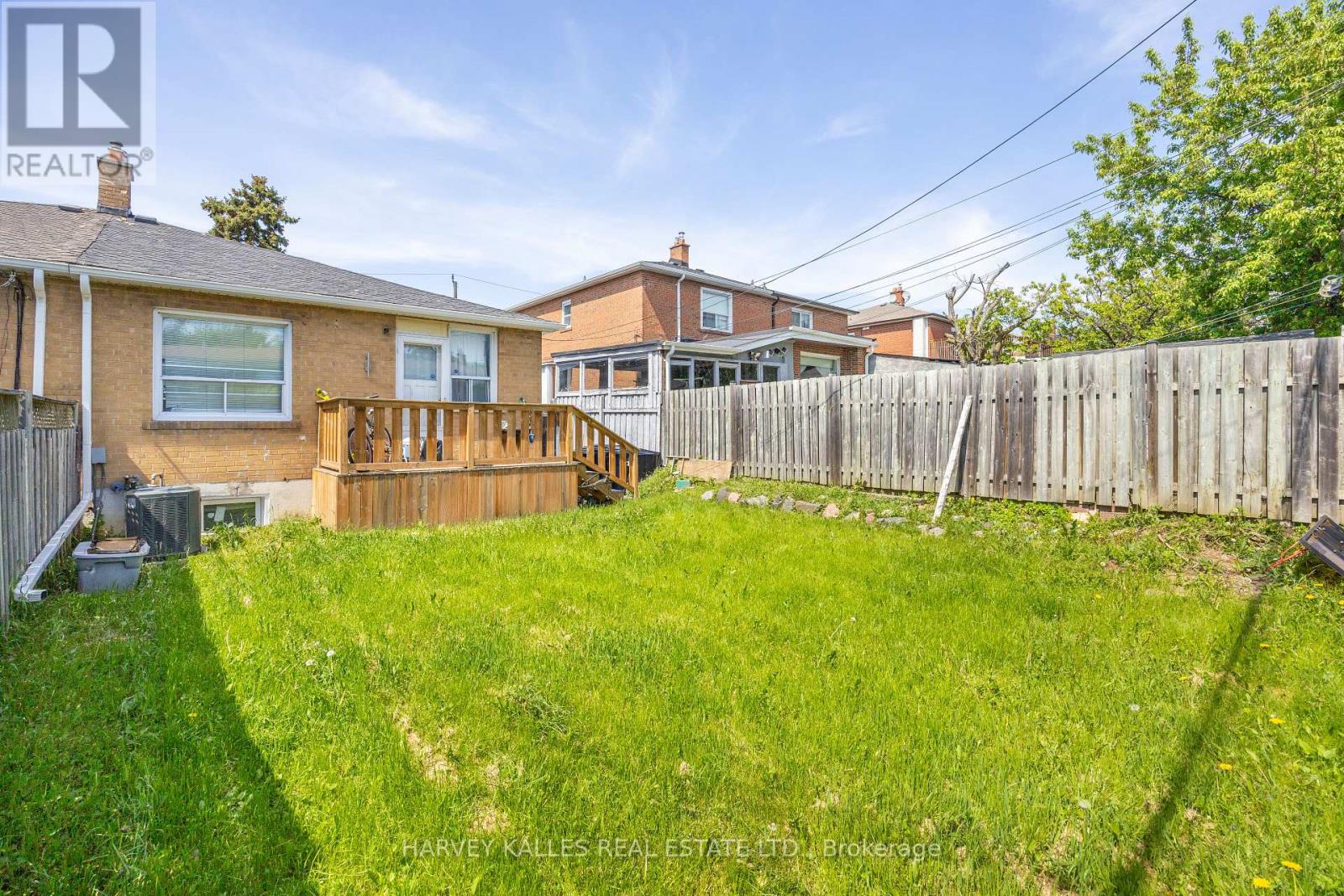 29 GILTSPUR DRIVE - 32