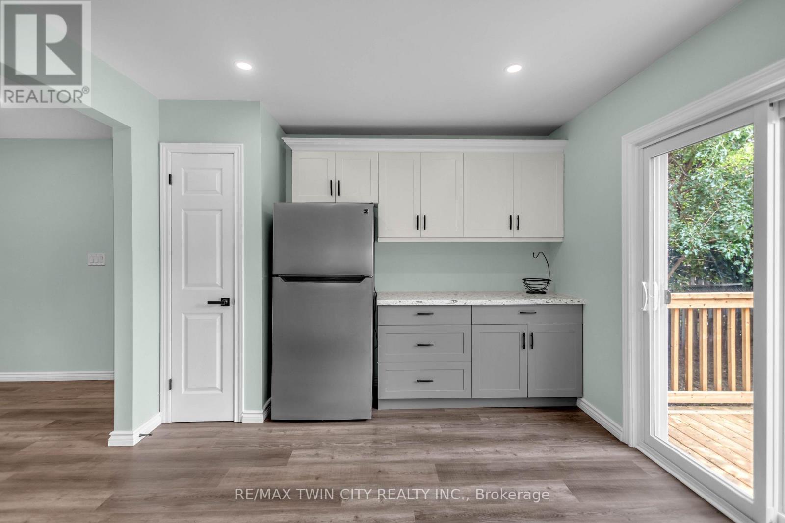 4 DOWDEN AVENUE - 16