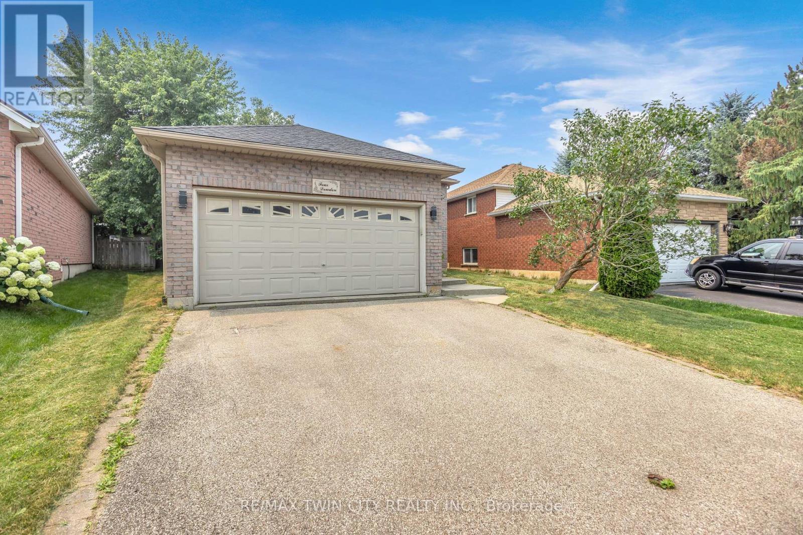 4 DOWDEN AVENUE - 3