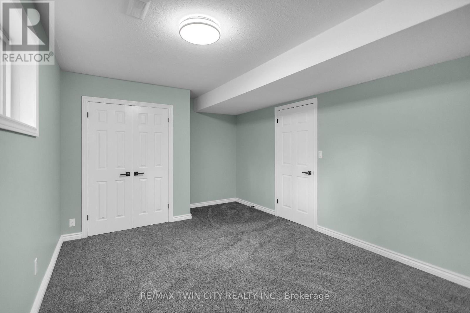 4 DOWDEN AVENUE - 31