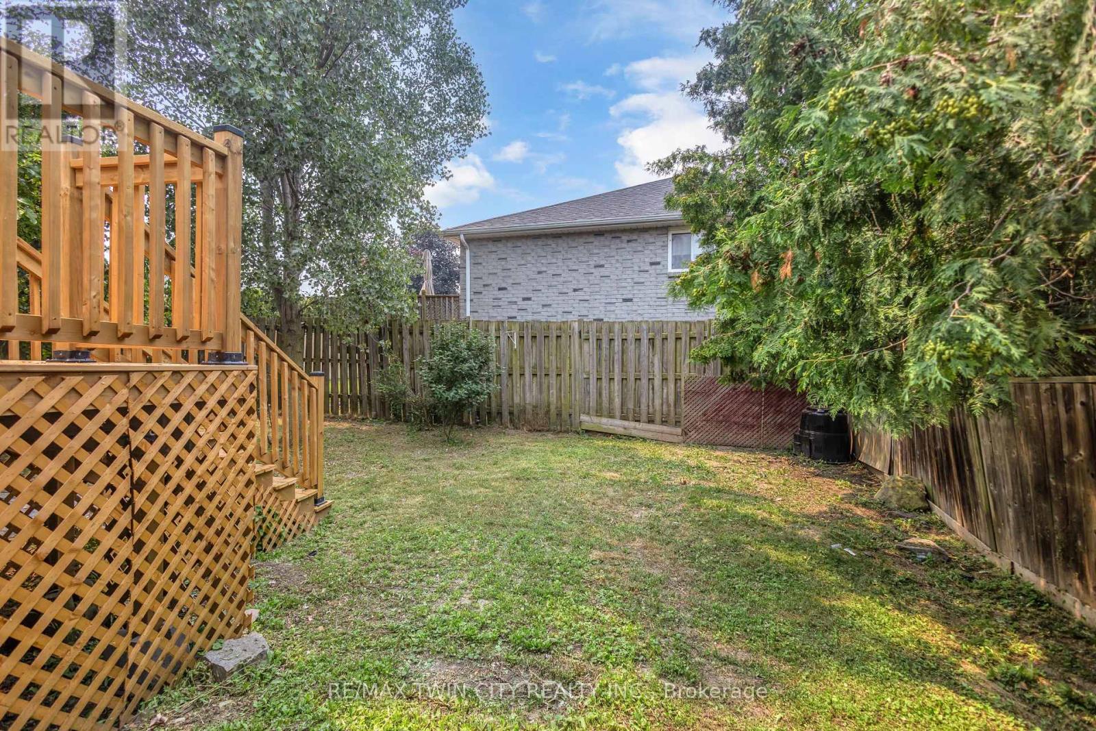 4 DOWDEN AVENUE - 41