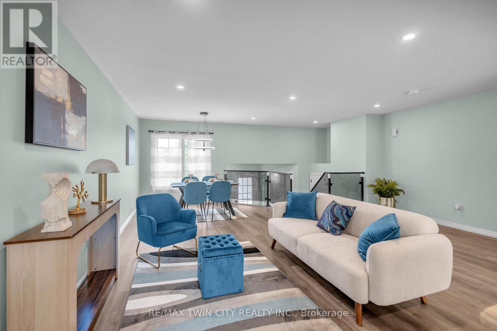 4 DOWDEN AVENUE - 9