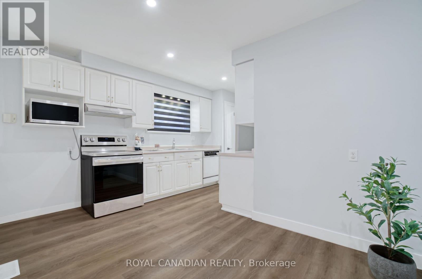 60 LYSANDA AVENUE - 10