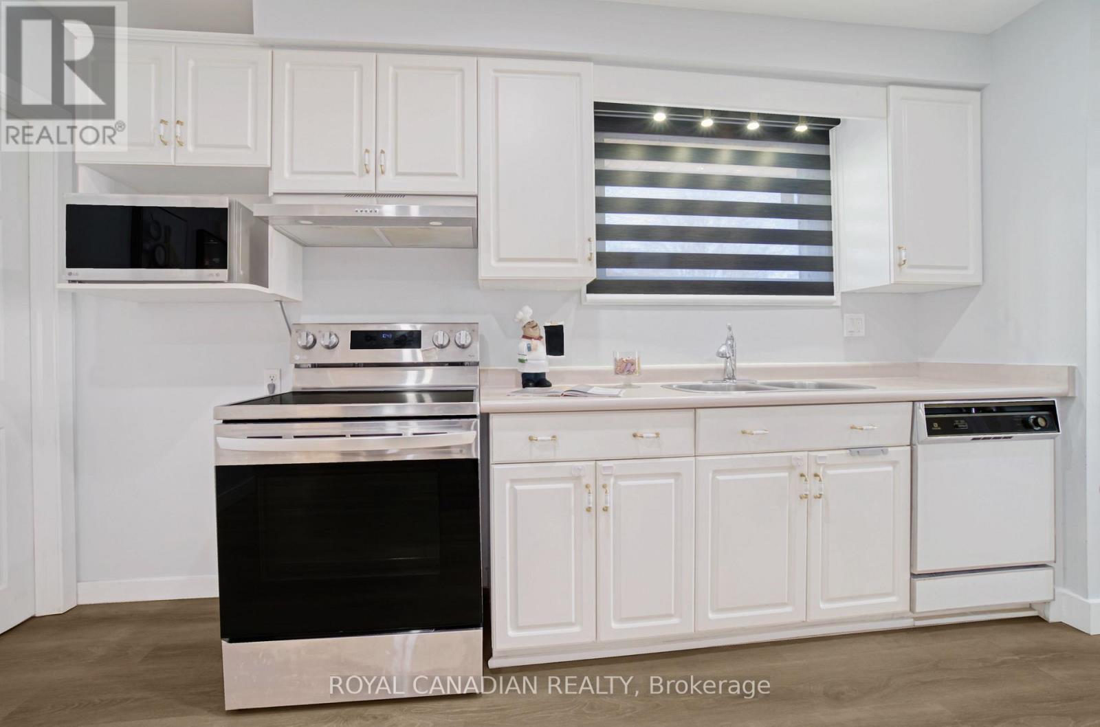 60 LYSANDA AVENUE - 12