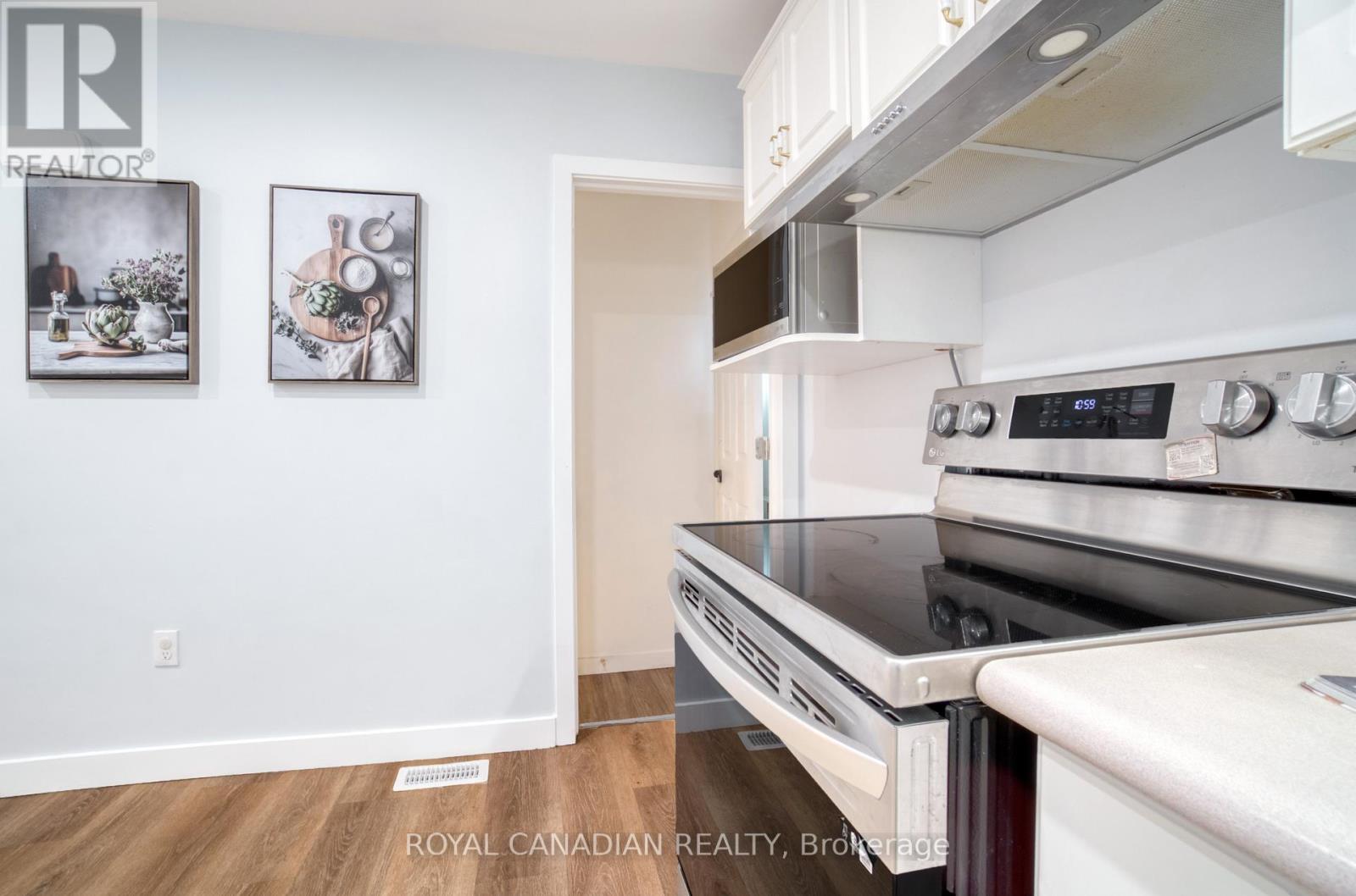 60 LYSANDA AVENUE - 26