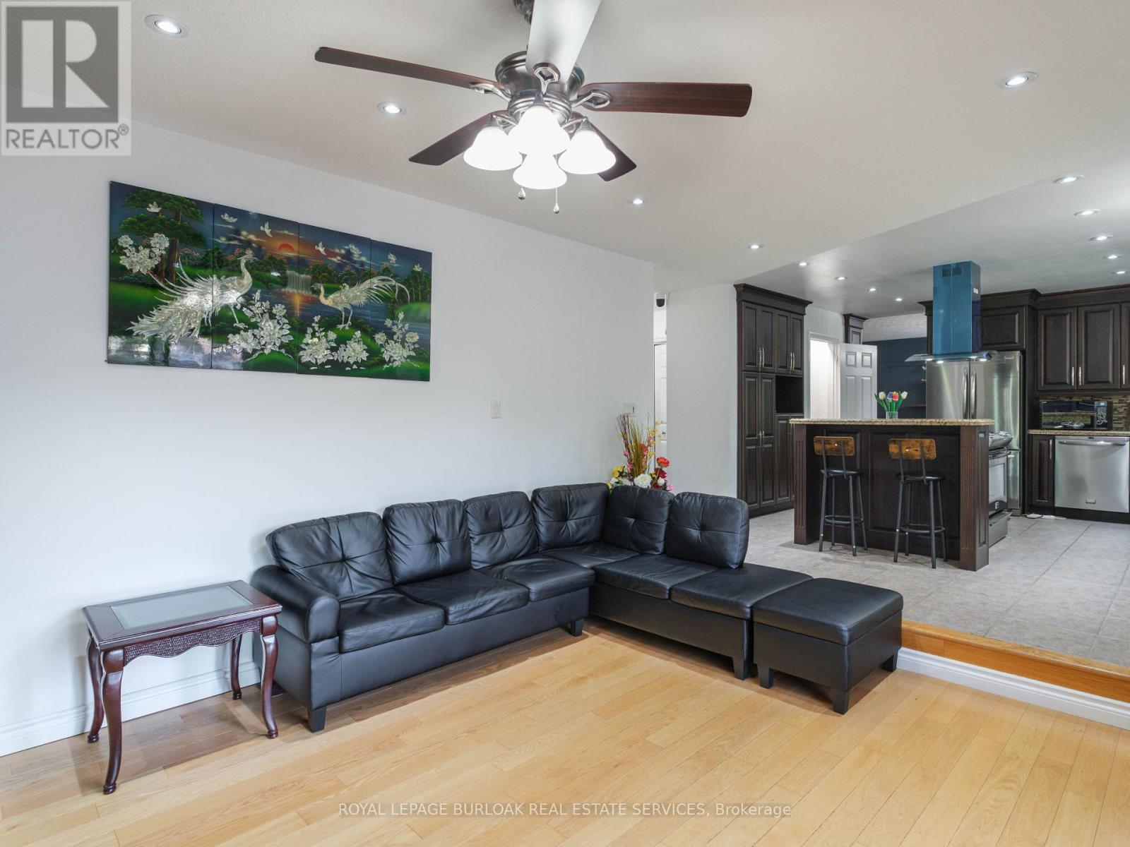 10 PORTER AVENUE - 12