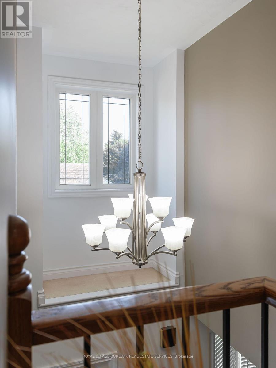 10 PORTER AVENUE - 25