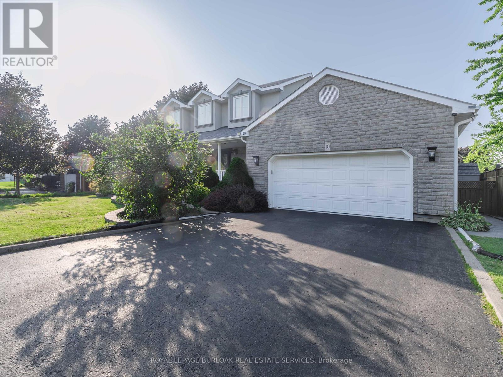 10 PORTER AVENUE - 33