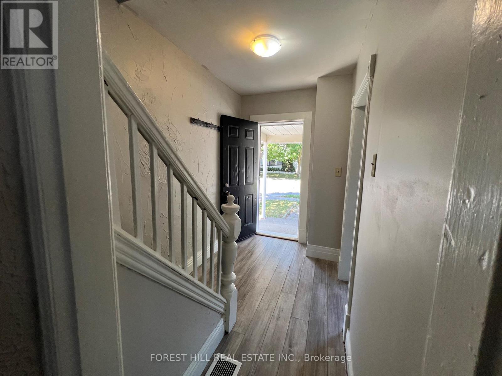 639 BROWN STREET - 10