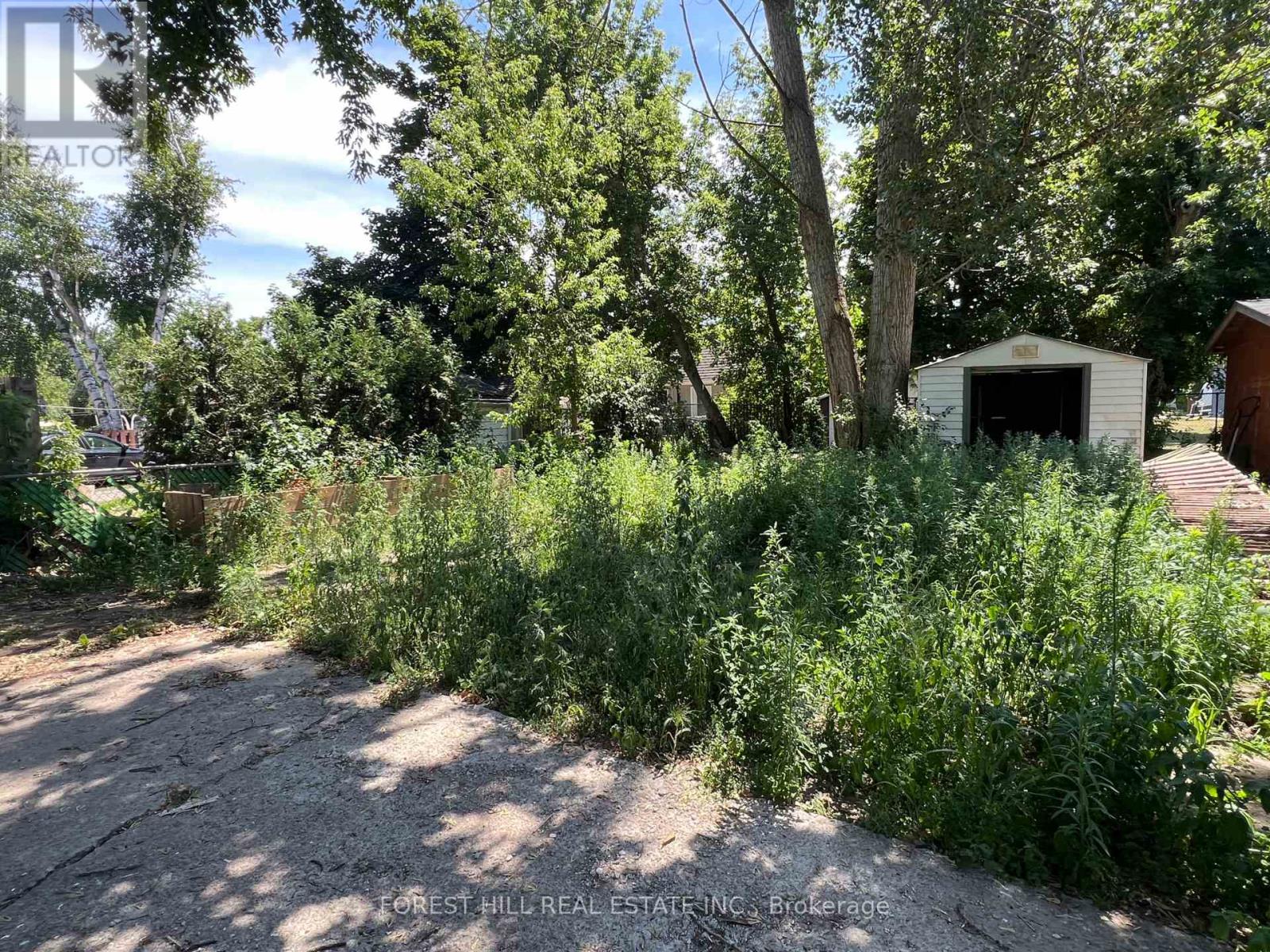 639 BROWN STREET - 23