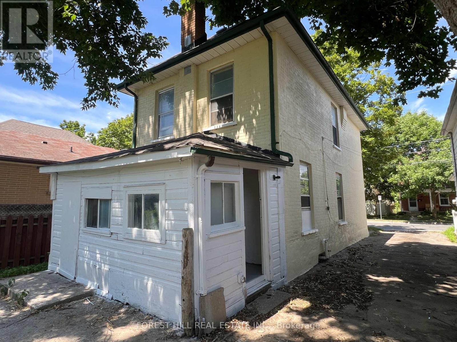 639 BROWN STREET - 24