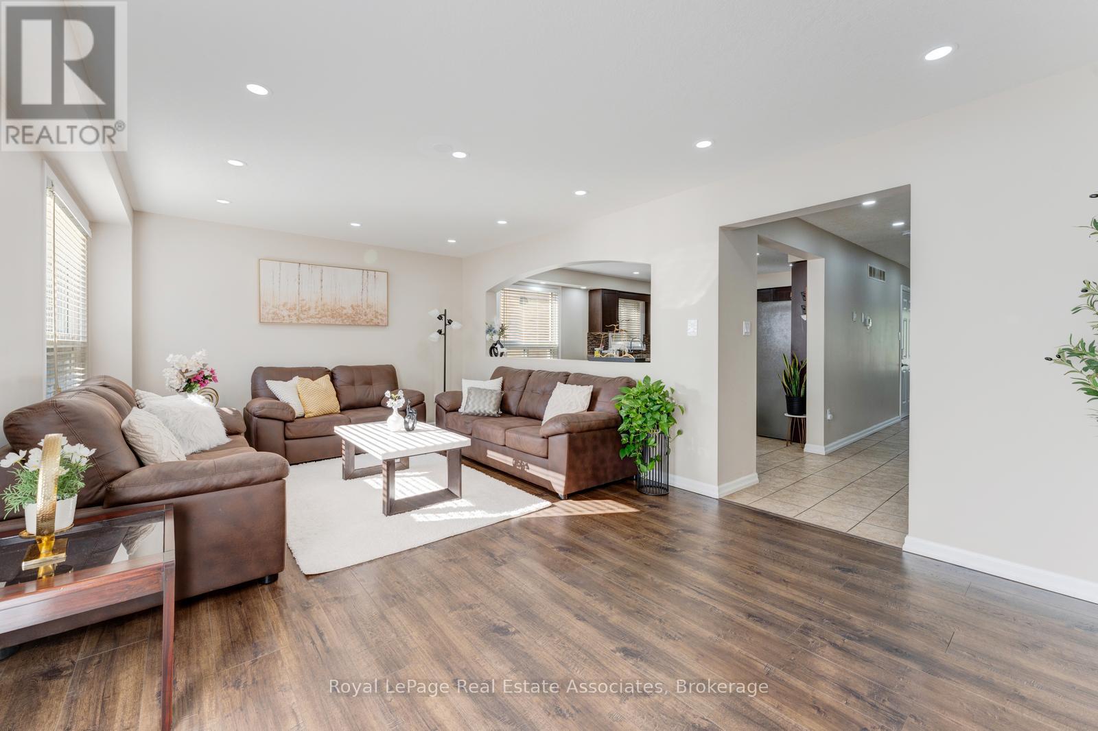 1361 OLD ZELLER DRIVE - 12