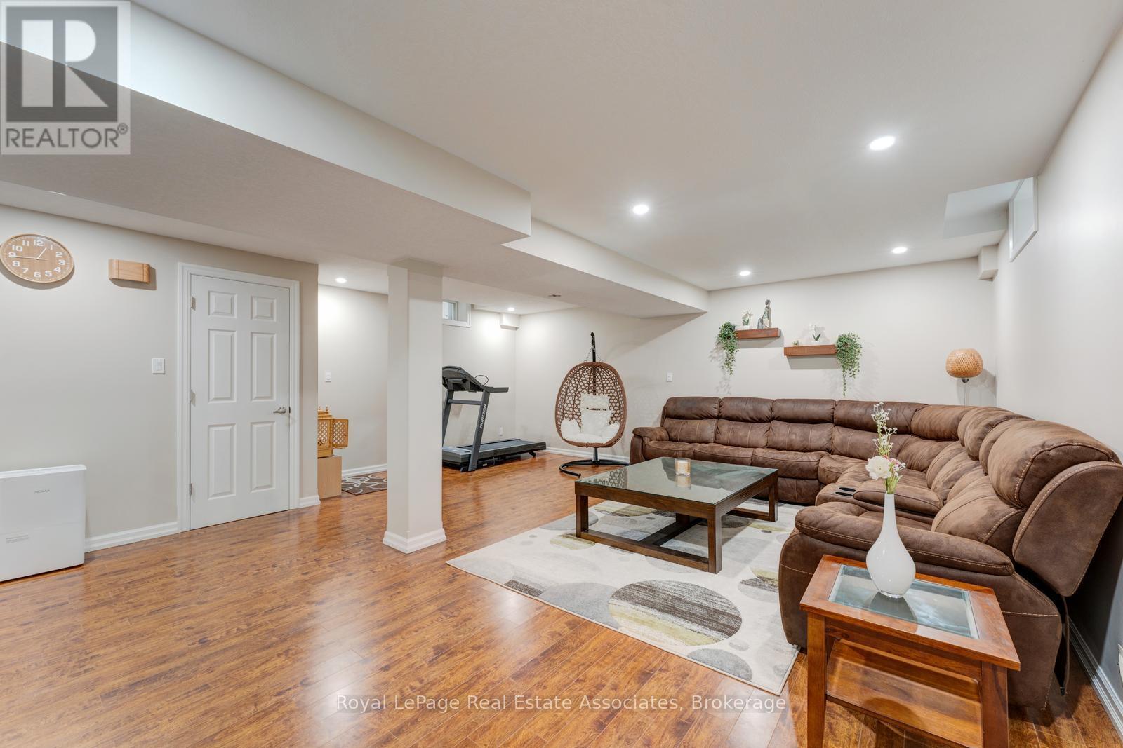 1361 OLD ZELLER DRIVE - 25