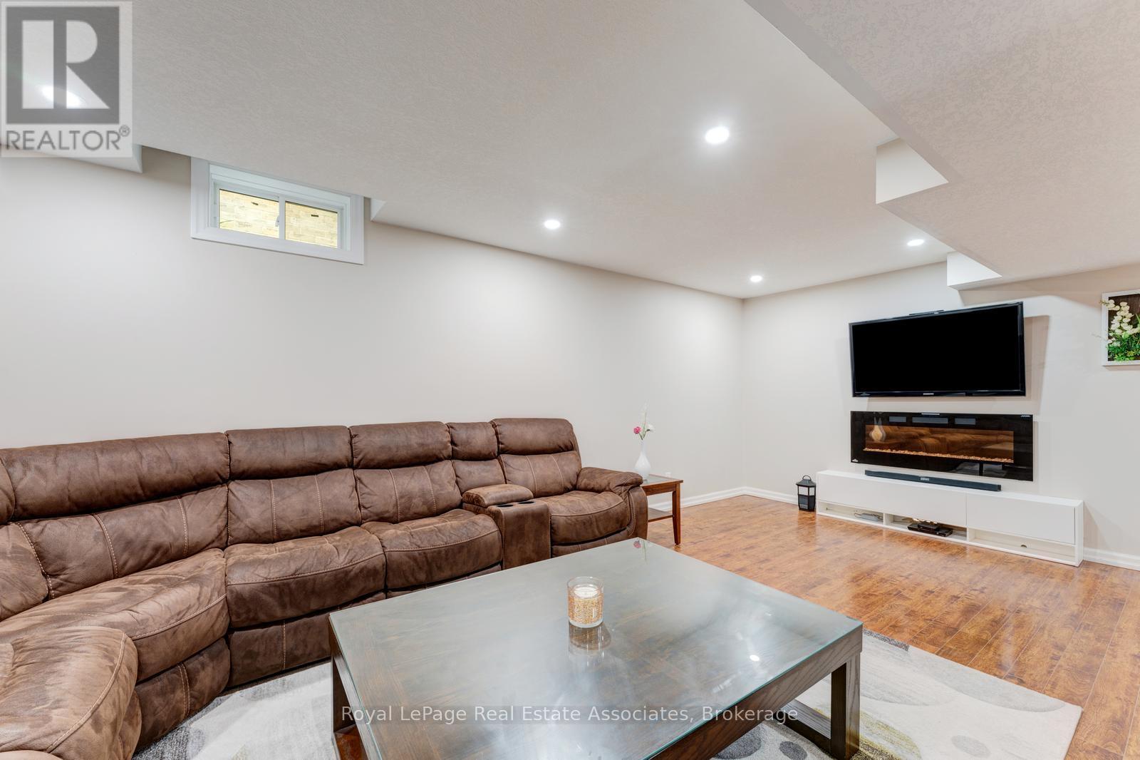 1361 OLD ZELLER DRIVE - 26
