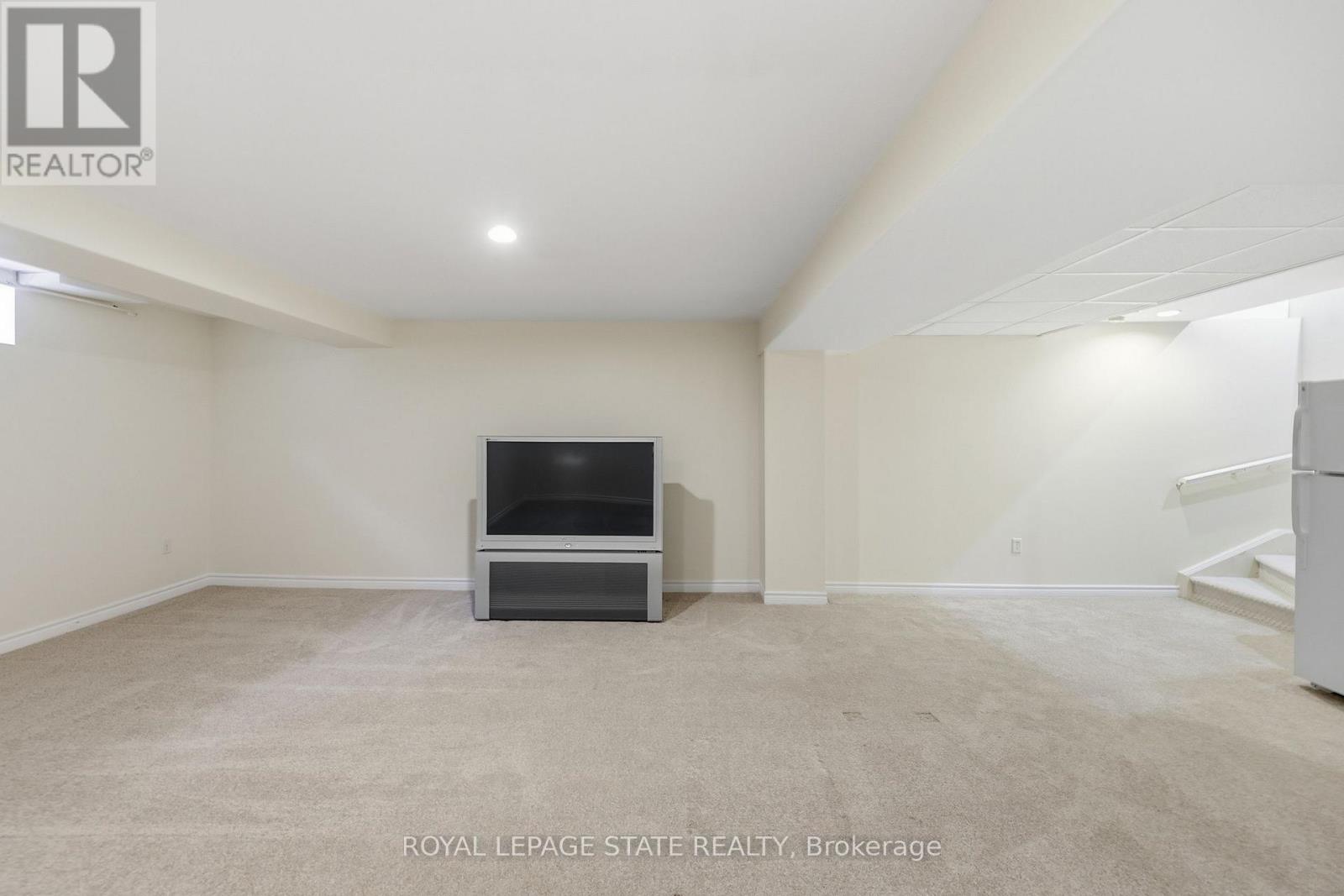 #74 98 SUNIBEL DRIVE - 38