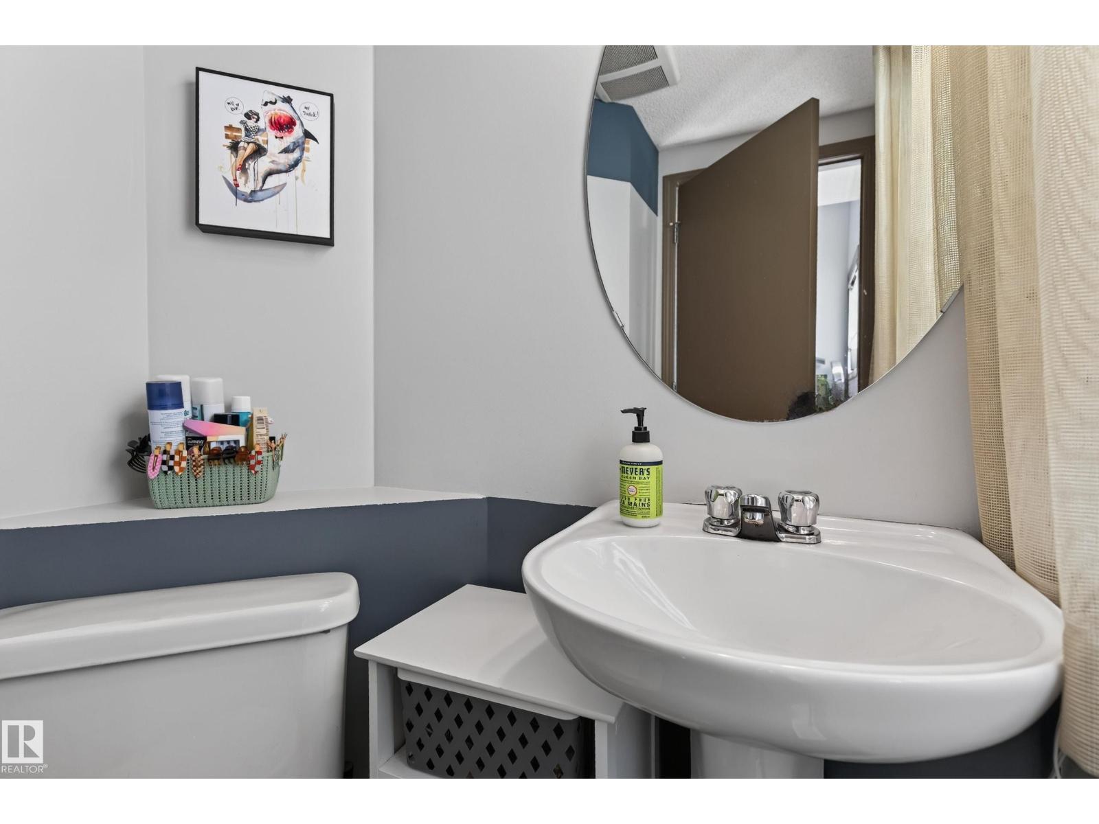 #2 5604 199 ST NW - 15