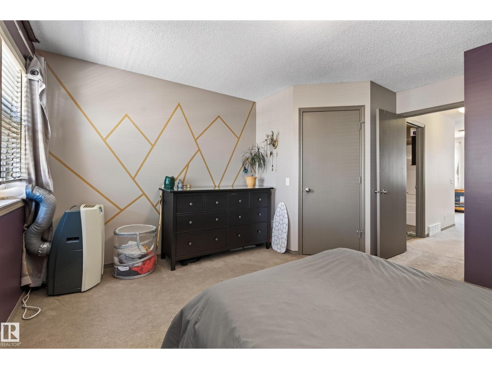 #2 5604 199 ST NW - 18