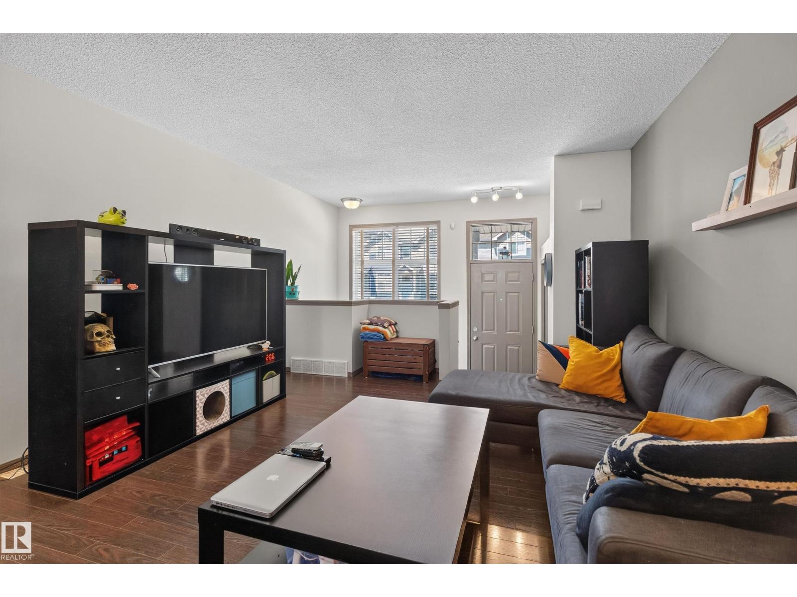 #2 5604 199 ST NW - 8