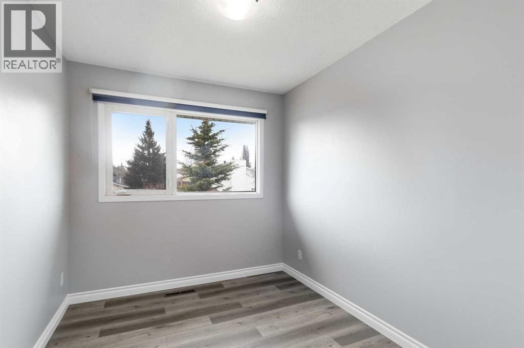 23 Clark Crescent - 14