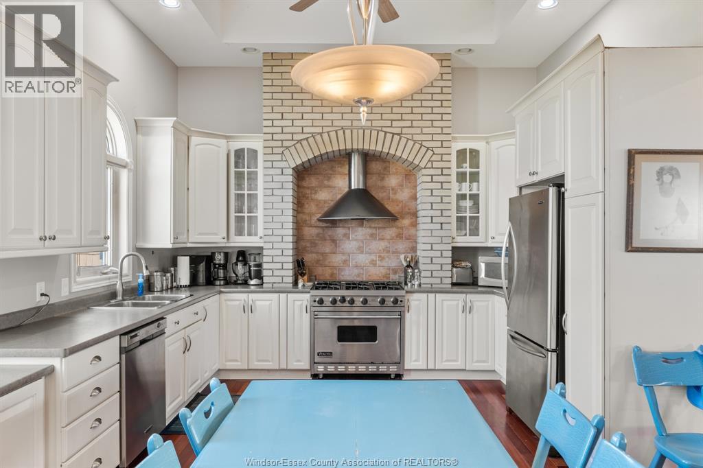 762 POINT PELEE DRIVE - 11