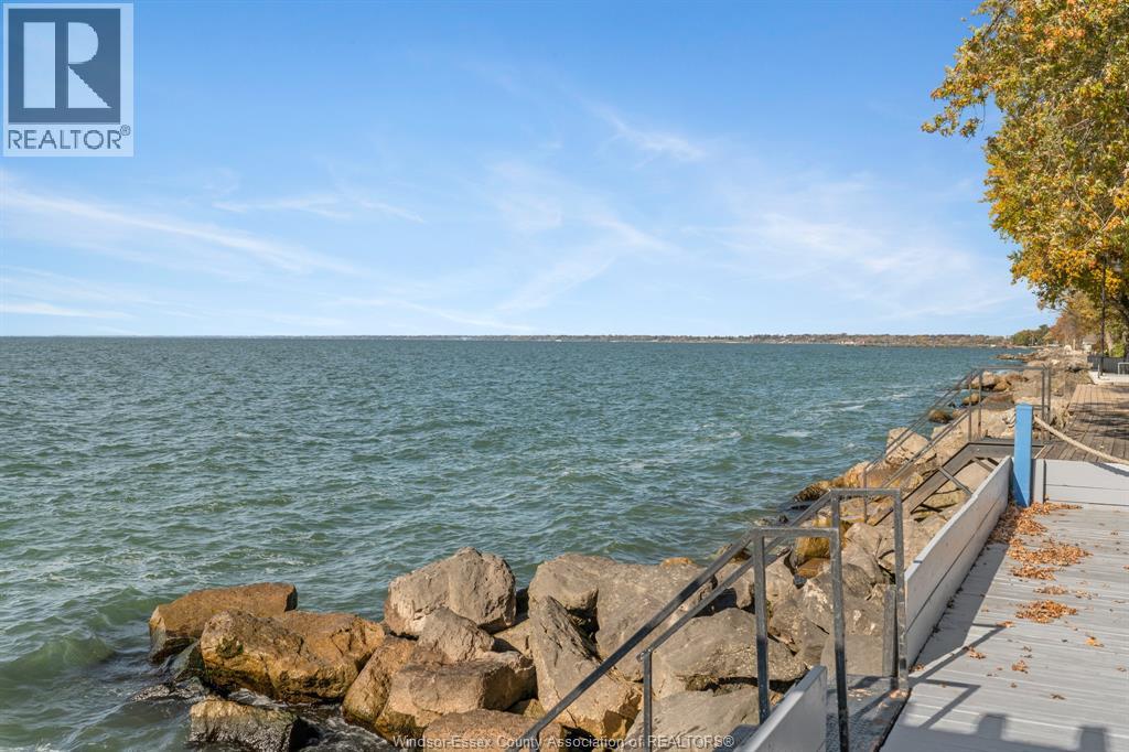 762 POINT PELEE DRIVE - 34