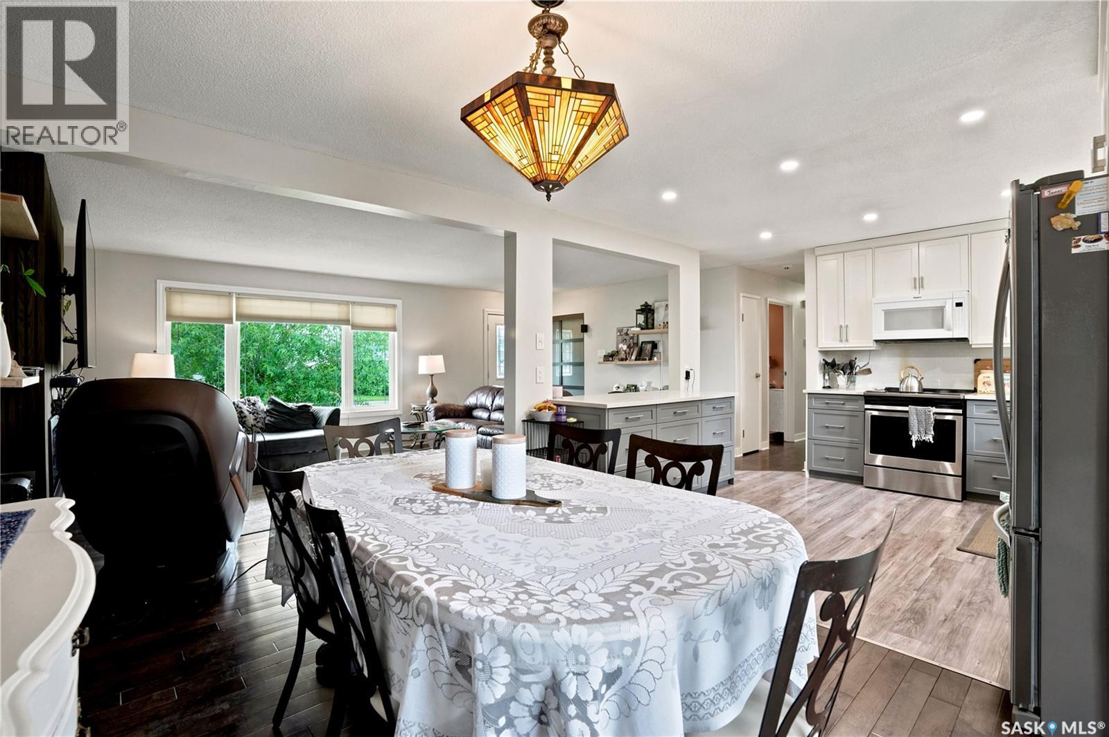 1313 Prince CRESCENT - 11