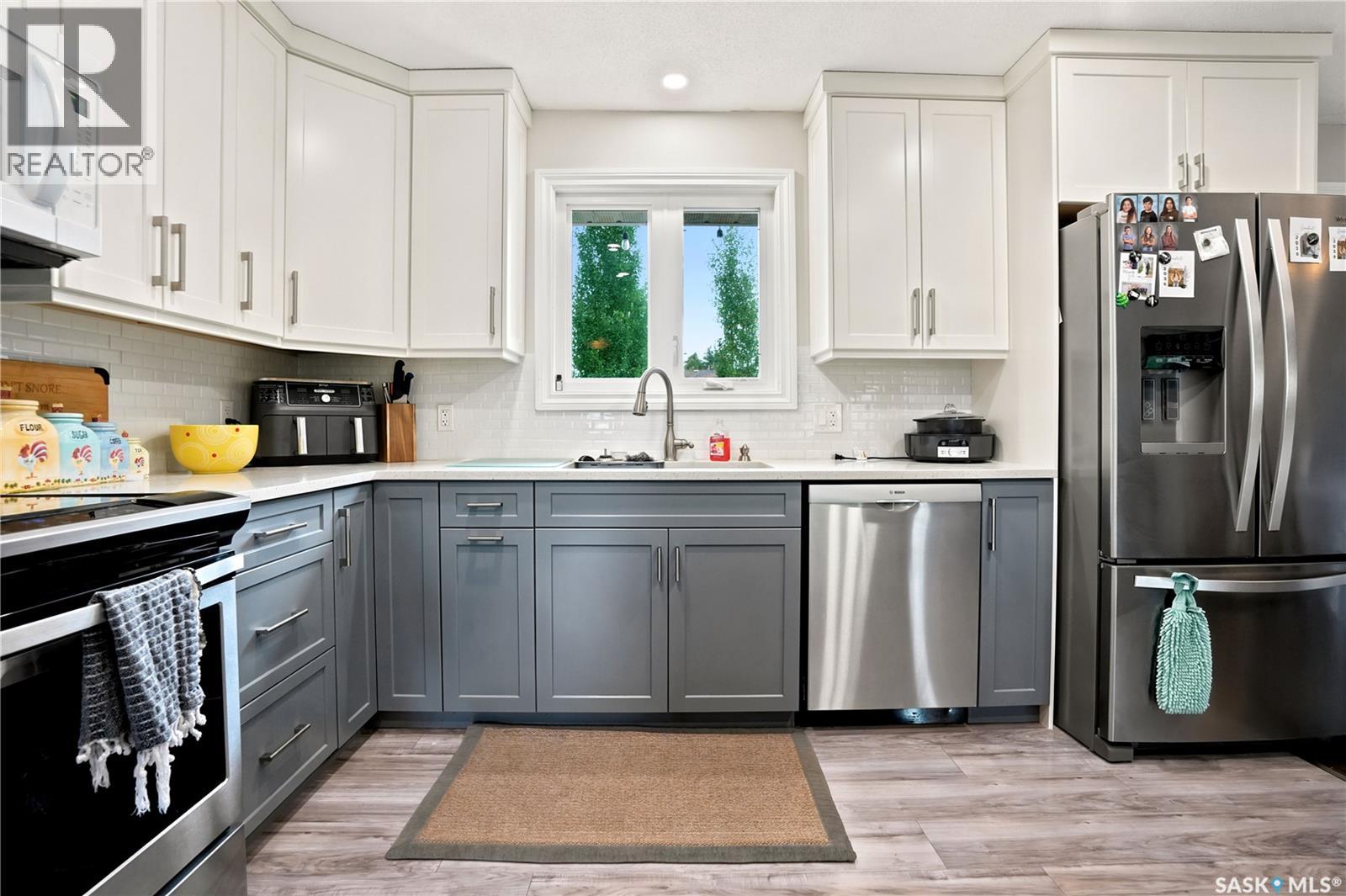 1313 Prince CRESCENT - 14