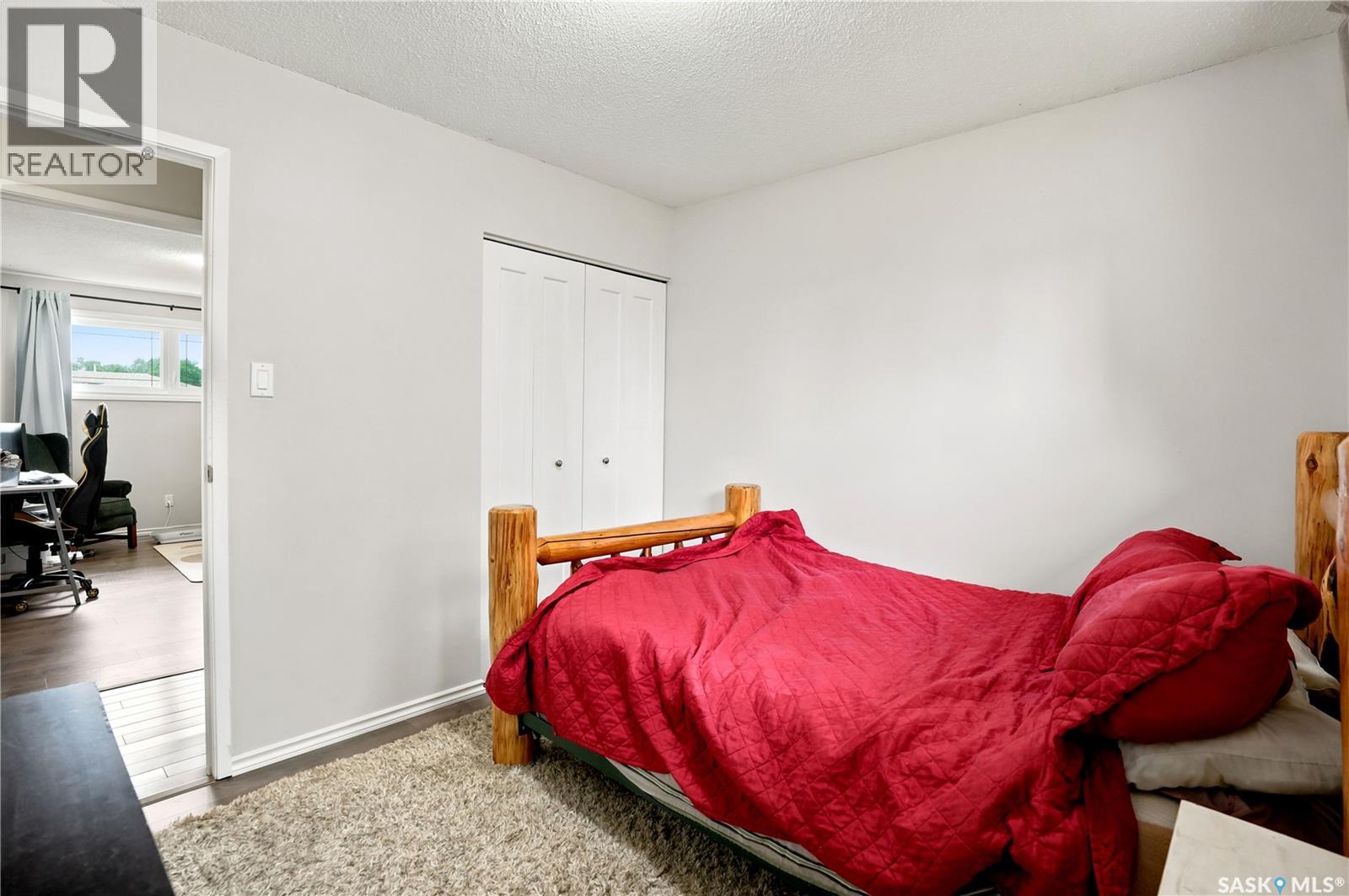 1313 Prince CRESCENT - 21