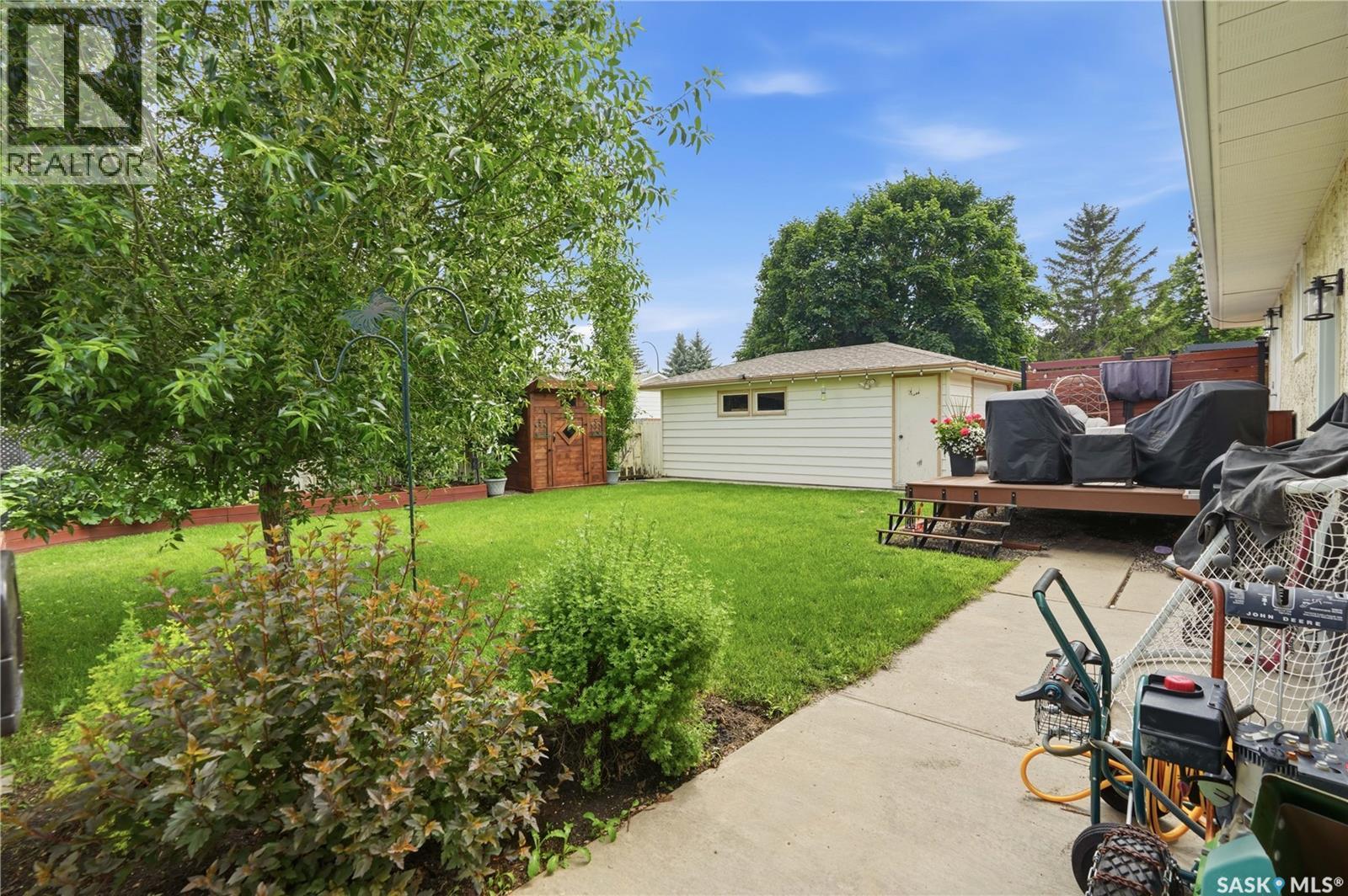 1313 Prince CRESCENT - 39