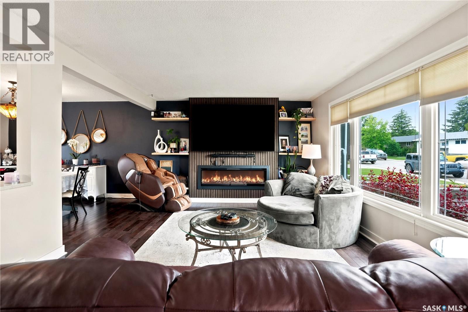 1313 Prince CRESCENT - 4