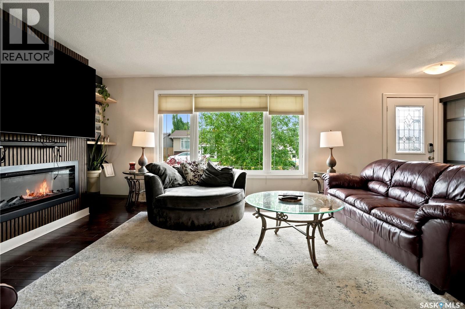 1313 Prince CRESCENT - 6