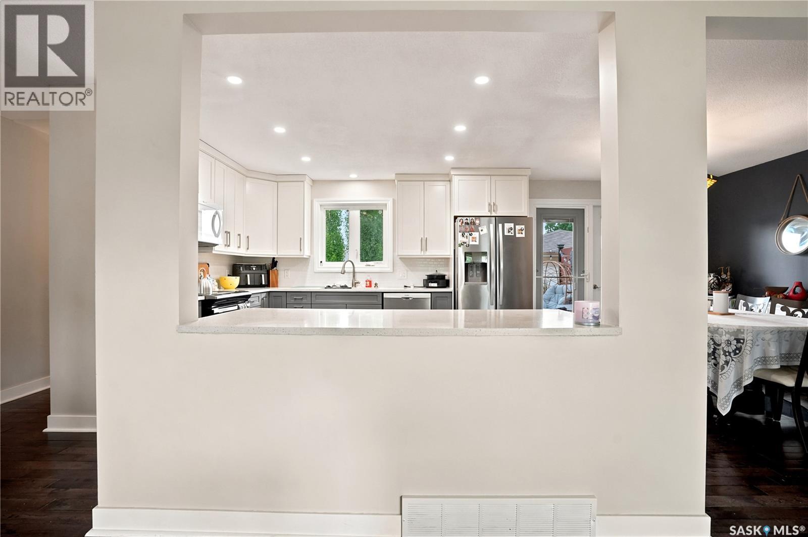1313 Prince CRESCENT - 9