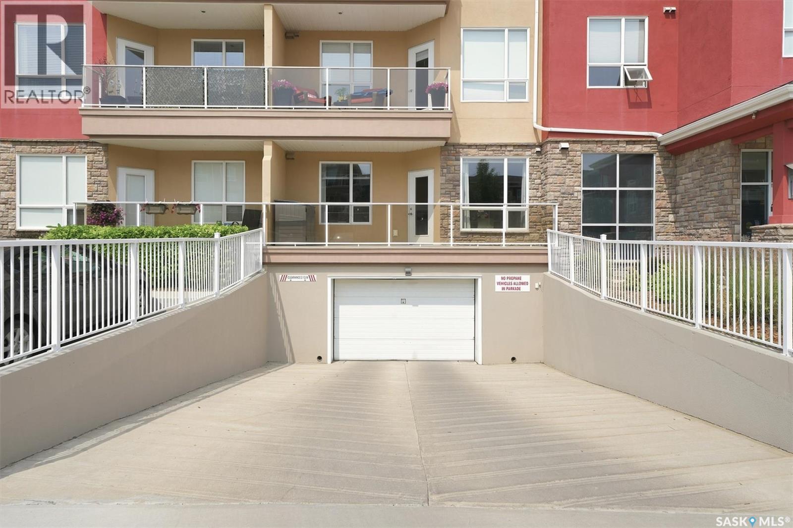 #210 1015 Moss AVENUE - Image 36