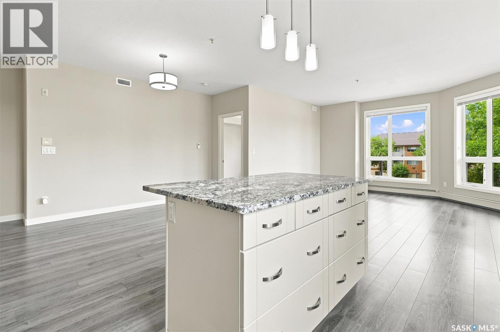 #210 1015 Moss AVENUE - Image 9