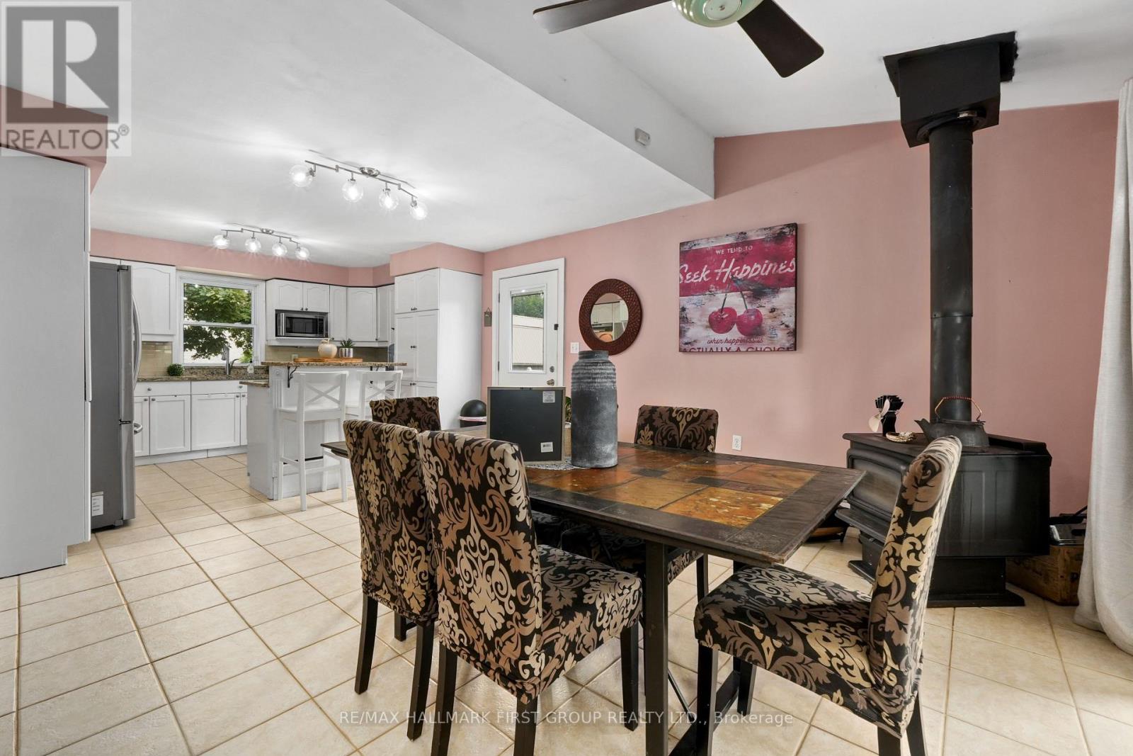 89 ROSE GLEN ROAD N - Image 14