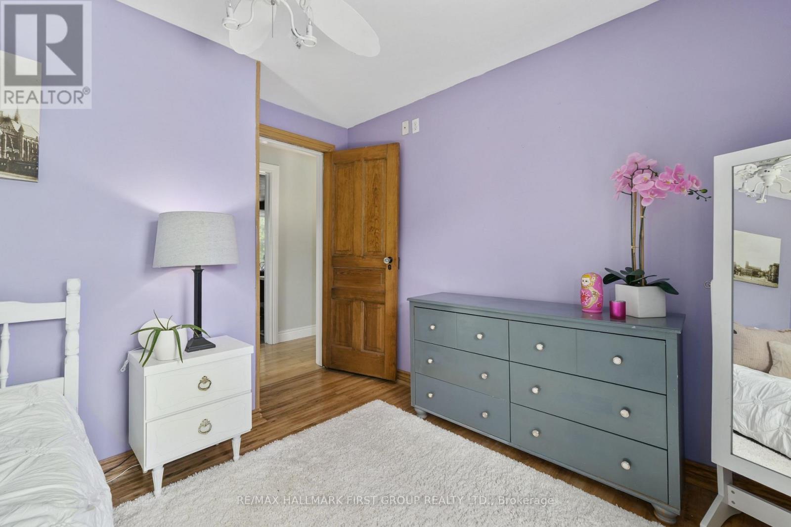 89 ROSE GLEN ROAD N - Image 26