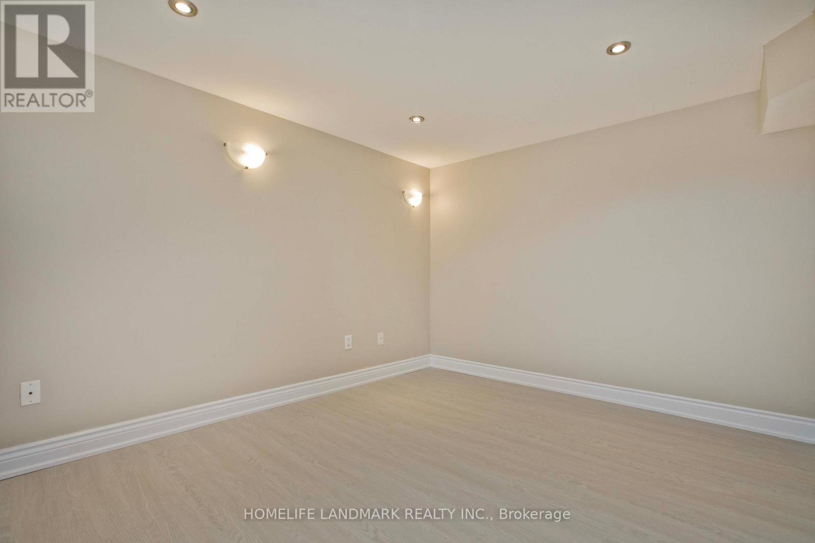 134 COOPERAGE CRESCENT - 36