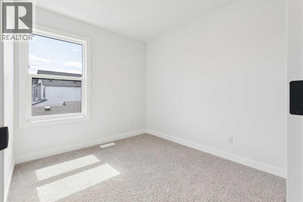 49 Silverton Glen Way SW - 29