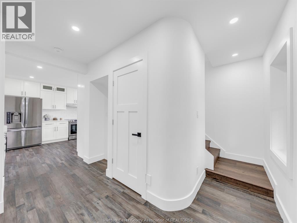 1219 ELSMERE AVENUE - 17