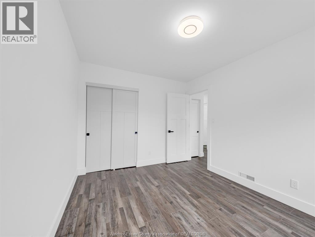1219 ELSMERE AVENUE - 30