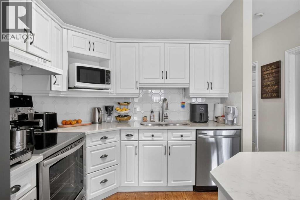 #205 2 14 Street NW - 11