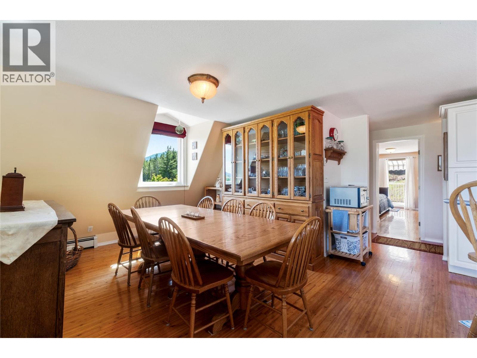 5641 50 Street NW - 27