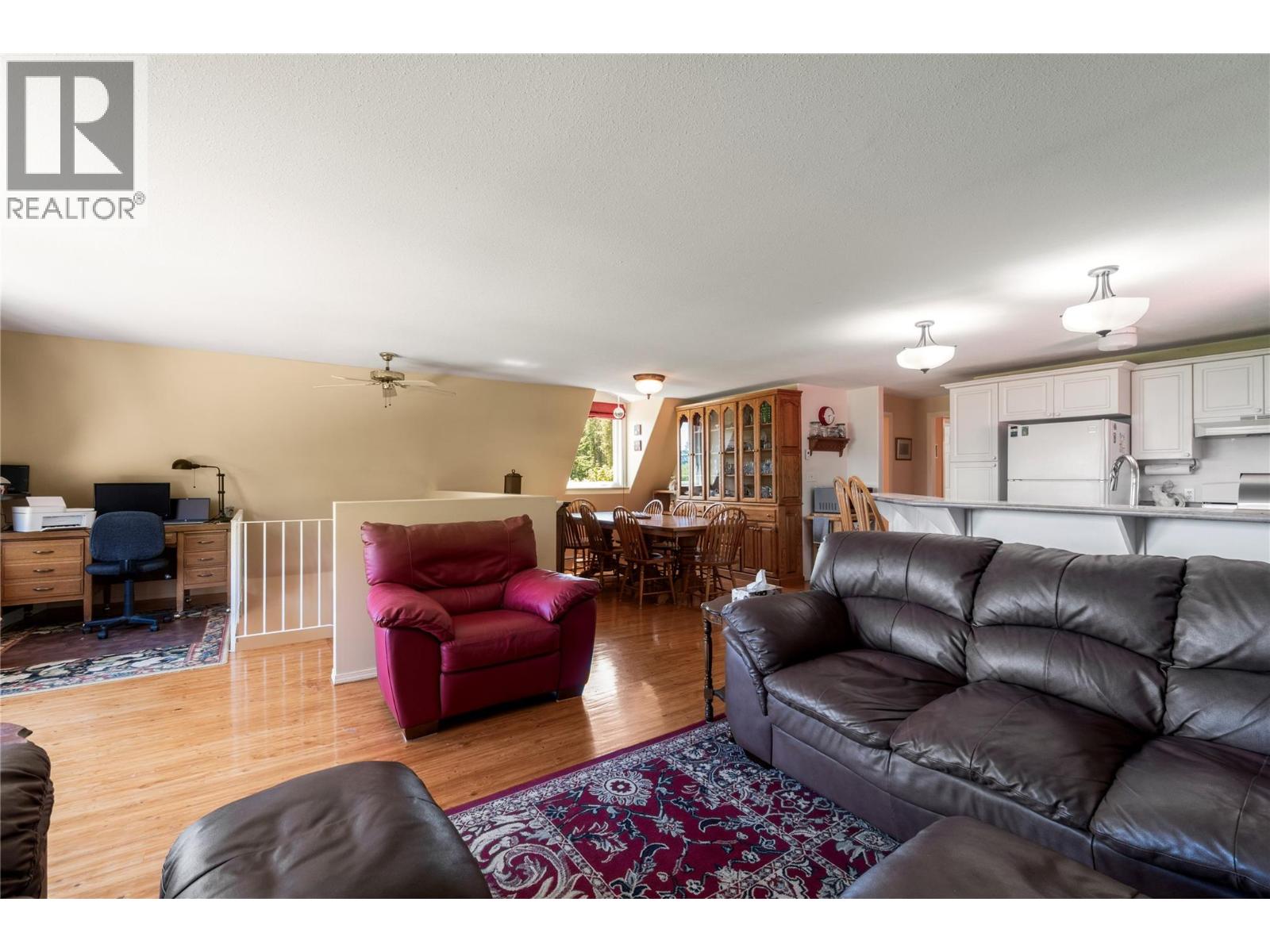 5641 50 Street NW - 22
