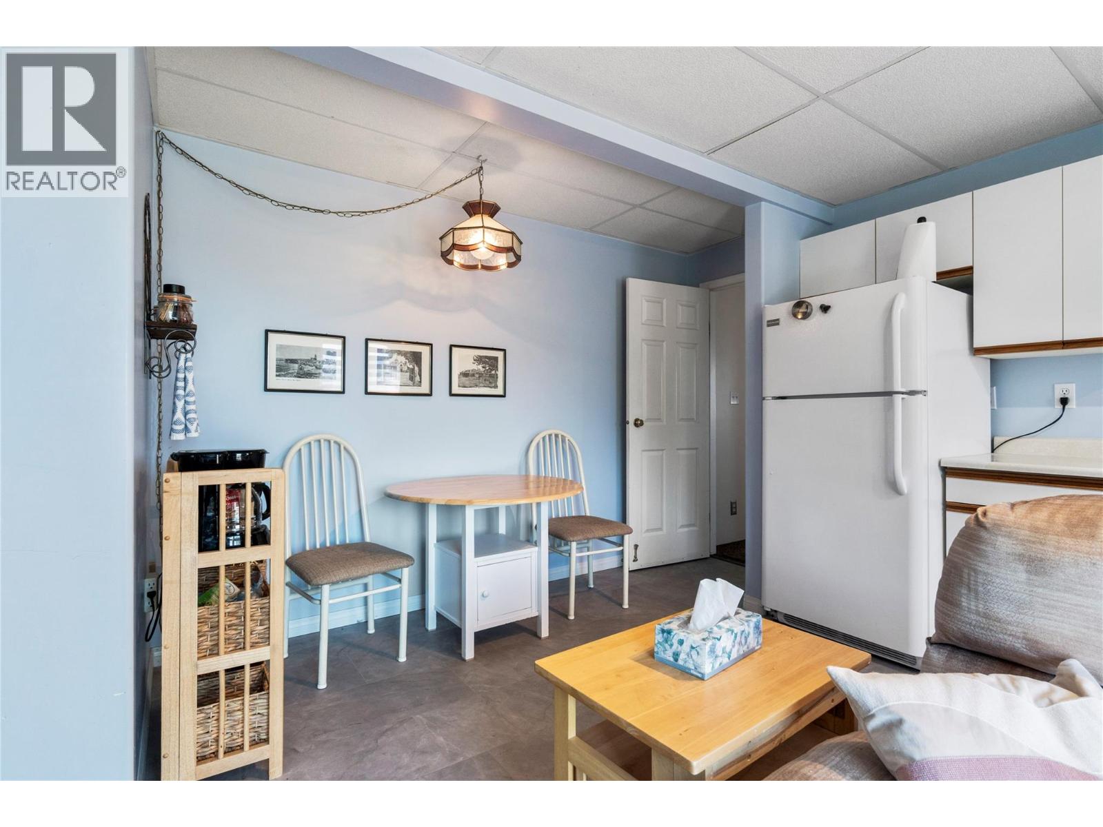 5641 50 Street NW - 61